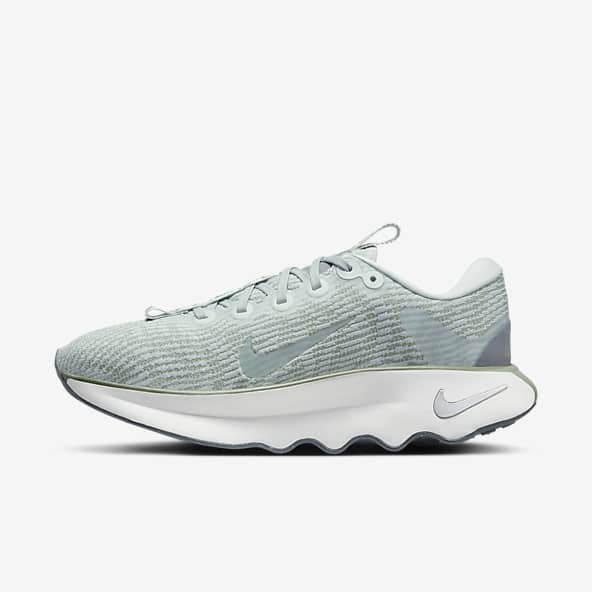 Nike women's shoes cyber monday hotsell
